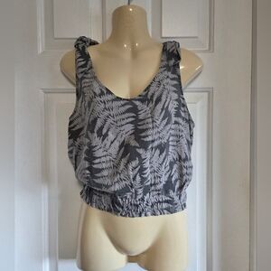 NWOT Gray Fern Print Women's Top